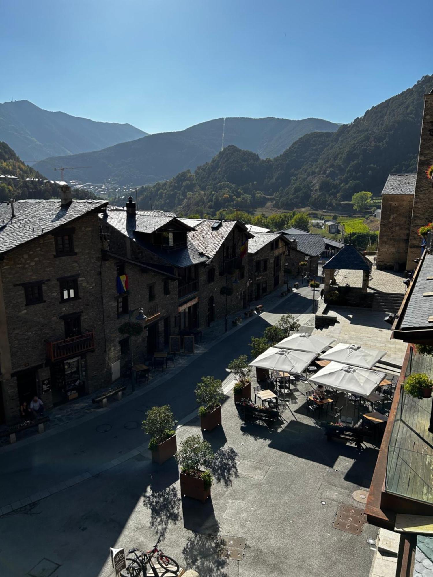 Hotel Santa Barbara De La Vall D'Ordino Exterior foto