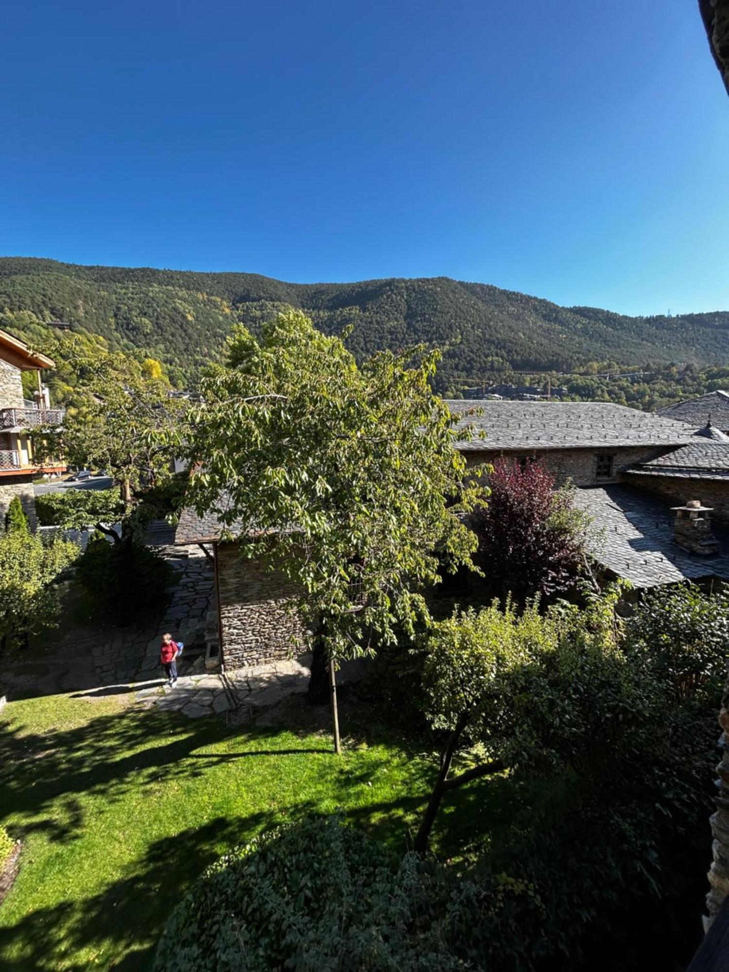 Hotel Santa Barbara De La Vall D'Ordino Exterior foto