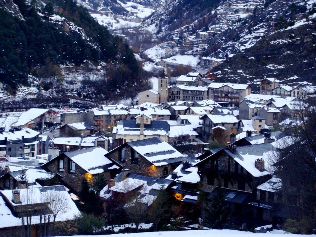 Hotel Santa Barbara De La Vall D'Ordino Exterior foto